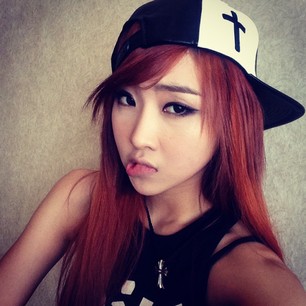 2NE1 Minzy