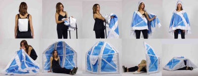 来自西班牙巴塞罗那的女产品设计师MARTA CUQUET设计的弹出式背包（POP BAG）是一款集背包、雨衣、帐篷为一体的多功能背包。平时可以当做背包使用，遇到雨天则可以展开变成一件雨衣，如果在沙滩或者野外露宿，则可以…