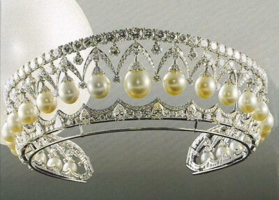 Pearl and Diamond Tiara (Russian Crown Jewels) by Janny Dangerous