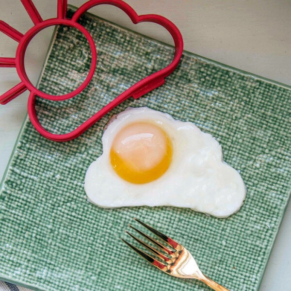 Sunny Side Egg Shaper by Monkey Business