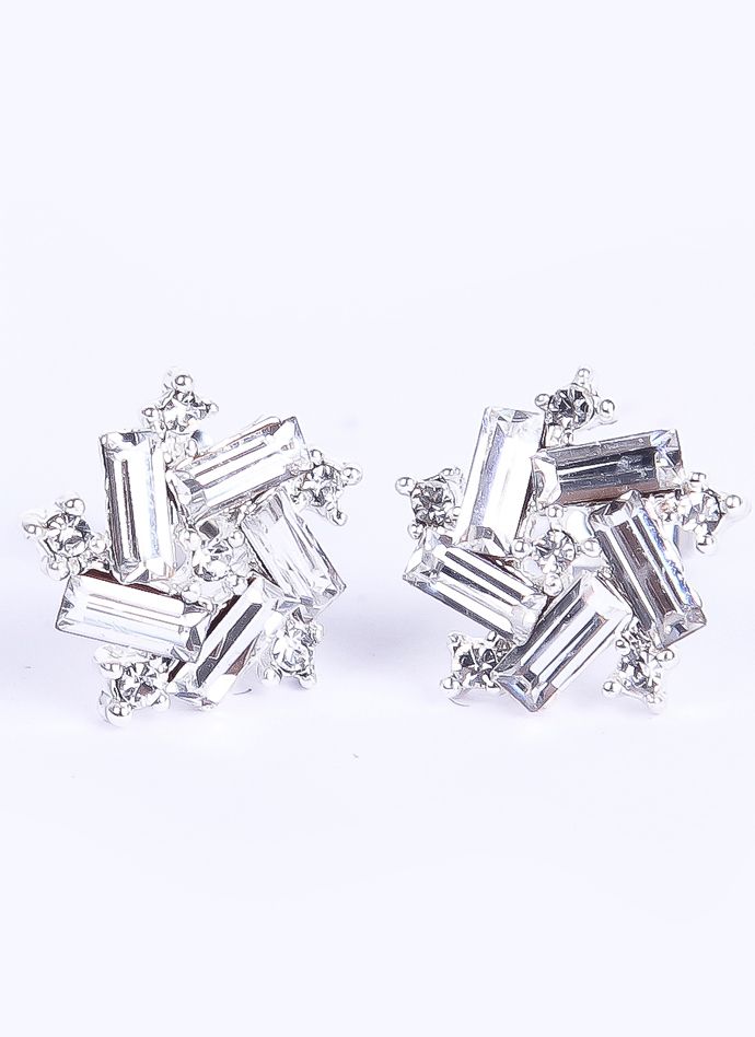 diamond stud earrings