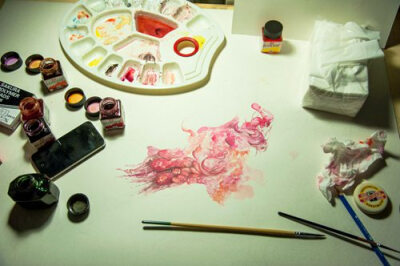  《藏心》实验创作，继《半身海水，半身火焰》之后，开始关注潜意识与意识之前的某种联系，个人偏爱心理学，也致力于将心理与艺术结合而创作绘画作品，《藏心》的创作历时两个月，将工作时间延长，每一次只绘制一个…