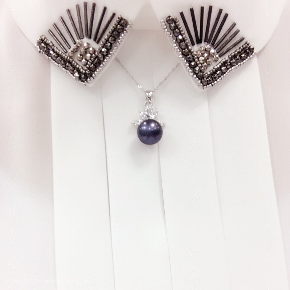 大皇冠黑珍珠吊坠