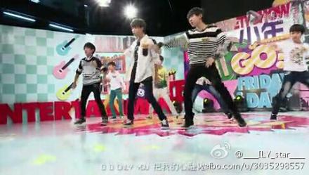 #TF少年GO！#感觉狗也越做越好了，开场都有以前的舞蹈，现在再看，他们真的成长了，感觉不一样了看着他们长大，挺开心的永远走下去好吗 |星巴克(宝安泰华店)