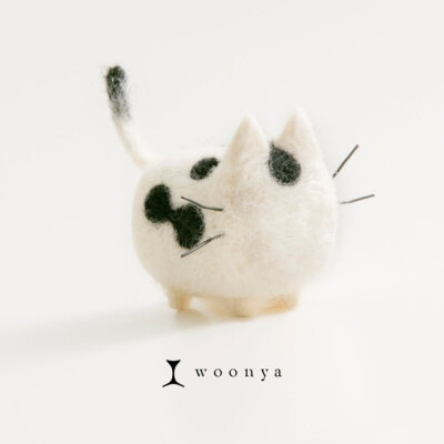 woonya【Tabby】はやさかのぶや羊毛毡