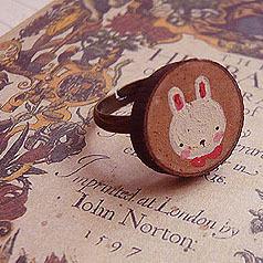 木头果子兔子手绘戒指 复古通往梦幻乐园的标志