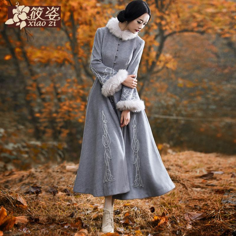 筱姿 秋冬复古毛呢喇叭袖绣花长款大摆 毛呢外套
