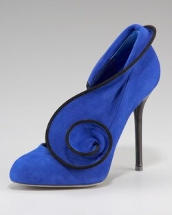 Suede Swirl Pump by Sergio Rossi #Pump #Shoes #Sergio_Rossi