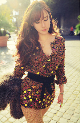 呛口辣椒罗马 MANO**H 手工彩色亮片马海毛针织羊毛毛衣包邮！