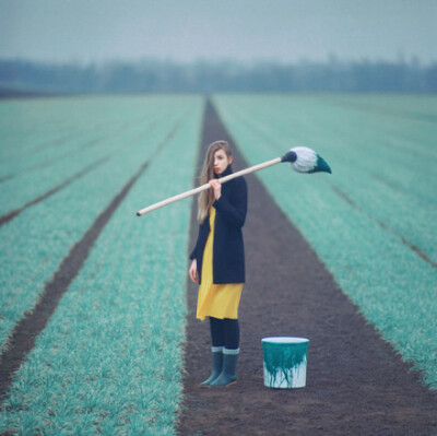 误入梦境的少女，25岁的乌克兰女胶片女王Oleg Oprisco。