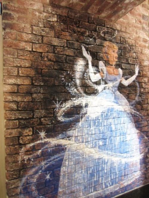 How unusual is it for street art to so perfectly depict a Disney princess? #disney #streetart #cinderella