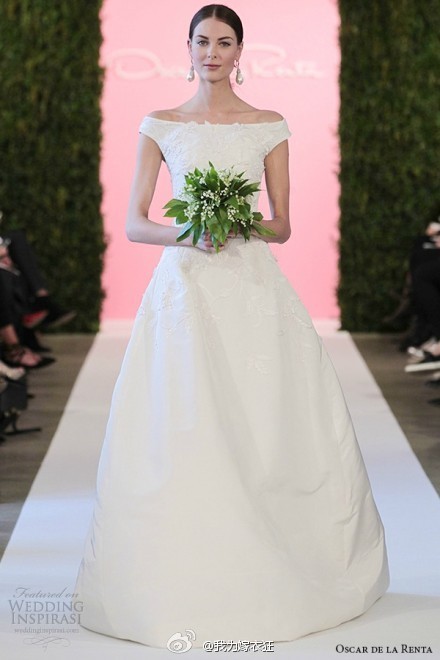 Oscar de la Renta 2015 婚纱礼服系列美翻了。