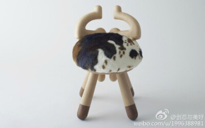 好的设计会让你感觉就应该是这样，日本设计师takeshi sawada的系列作品bambi chair、sheep chair、cow chair给我的感觉是，如果小鹿、小羊、小牛变成凳子，就应该是这个样子http://t.cn/zHaSBJP