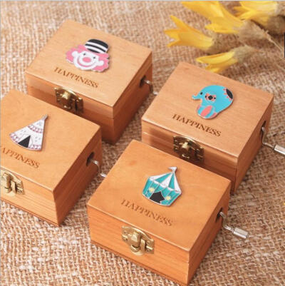  木质音乐盒 实木机芯锁扣马戏团音乐盒 八音盒 礼品满