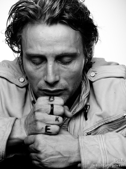 #Mads Mikkelsen# photos by Kenneth Willardt 2009 这套又出新图啦 3和7都是新的 最后两张凑数用（。