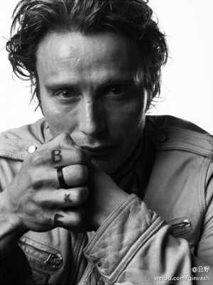 #Mads Mikkelsen# photos by Kenneth Willardt 2009 这套又出新图啦 3和7都是新的 最后两张凑数用（。