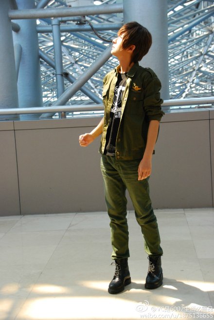 天津漫神杯8.29返图 机器猫刘砚@coser小梦 @梦境_小梦后援会官博君 @永夜_黑天后援会官博 夜雨声烦@Sha_杀杀 @杀杀后援_sha盟会官博君 来啦~~~~~ ~摄影：墨凰 @Double-L只認錢的凰曉狸 后期：东篱@Double-L东篱 （据说出刘砚是摄影大大在广州跪求来的）不过这次的场照非常的精彩哦~