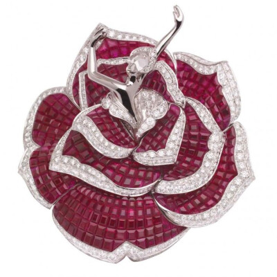 The Gloria Ballerina clip in platinum, features rubies by Van Cleef &amp;amp; Arpels Ballet Precieux collection