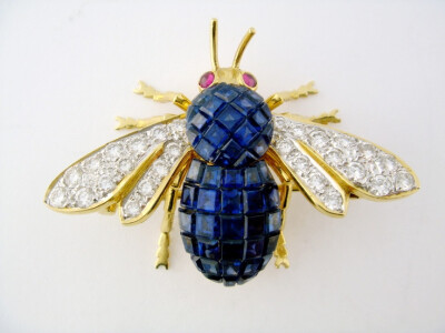 Van Cleef and Arpels bee