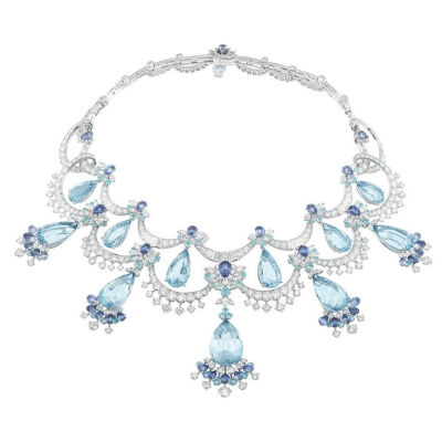 Van Cleef Arpel's Fairytale Collection Peau d’Âne, Robe Couleur du Temps necelace, 2014