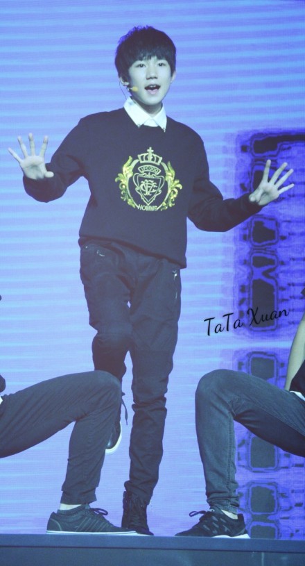 【王源 毛衣 温柔】【做王源女朋友】【王源 唱歌 话筒】【王源 梦想起航】小蜜糖#王源#