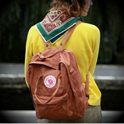 大爱Fjallraven北极狐Kanken Laptop双肩包