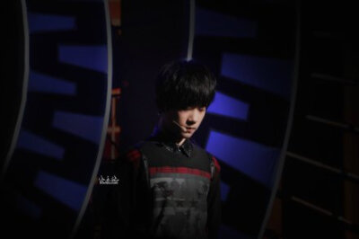 @TFBOYS-易烊千玺 请用心看，不要说话。