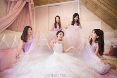 现在能给你的是我一生一世无尽的爱 ，请你相信我 ，我会付出全力照顾你陪伴着你 ，这是我们守护的约定， 我对你爱不离 ，我们彼此信任相信爱 ，仅此而已… 我们相爱到永远I DO