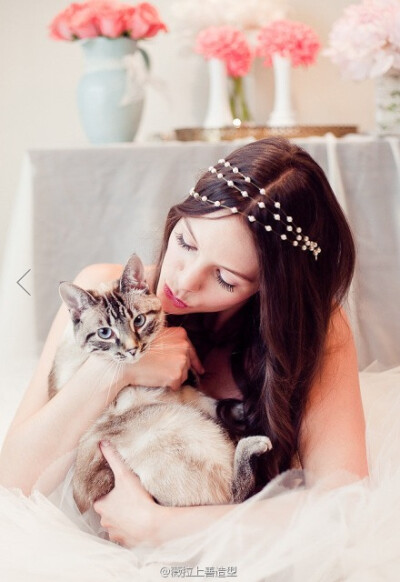  见证你的成长，无论你开心、伤心还是愤怒的时候，它都静静地守候在你身旁，虽然偶尔淘气得无法容忍，但关键时刻还是非常贴心，这样的萌宠除了你家喵星人还有谁？到了婚礼，人生这个重要的时刻，见证你的幸福时光，…