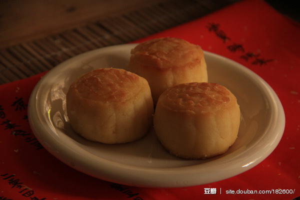 赏时玩味仲秋夜的月饼