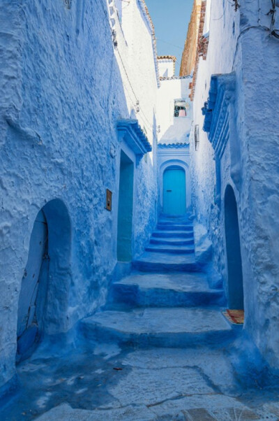 摩洛哥的蓝色小镇 CHEFCHAOUEN 通往天国的阶梯