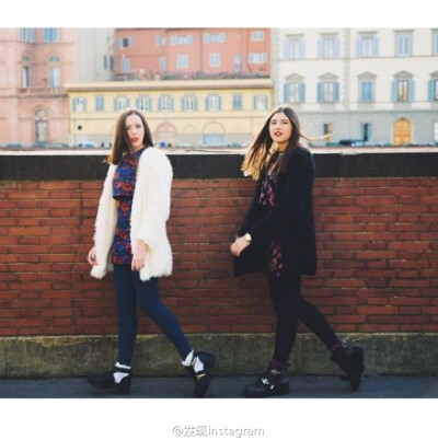 闺蜜：就是那种今天吵，明天笑，近了烦，远了想。i