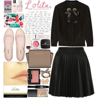 A fashion look from December 2014 featuring alexander mcqueen cardigan, short black skirt and pale pink ballet flats. Browse and shop related looks.