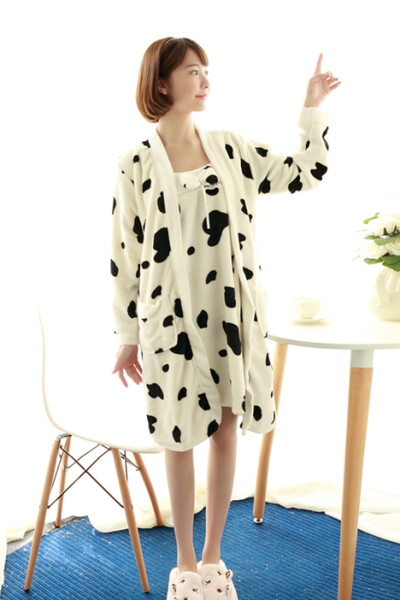 2014冬季新款包邮韩版可爱甜美奶牛蝴蝶结睡袍睡衣两件超值套装