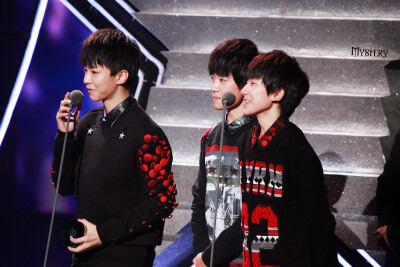 TFBOYS 尖叫2015爱奇艺之夜