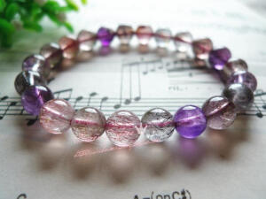 适合女生戴的秀气满发紫发晶/超七/三轮骨干水晶手链