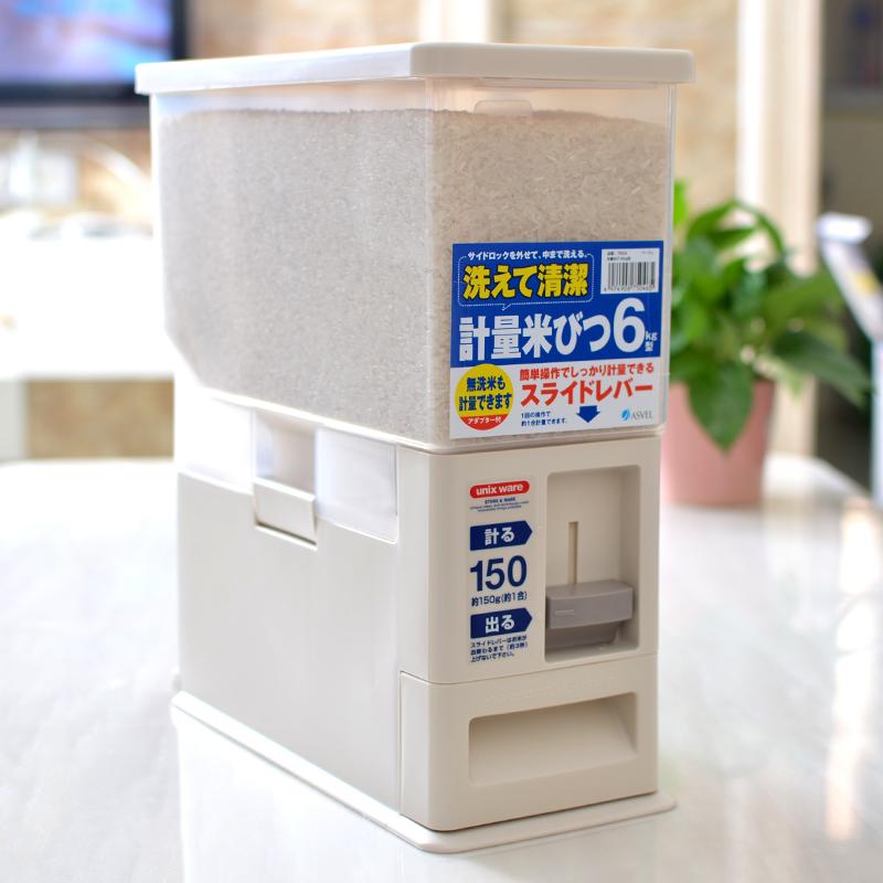 日本进口 计量储米箱米桶塑料米缸6kg12kg带滑轮厨房防潮面粉桶