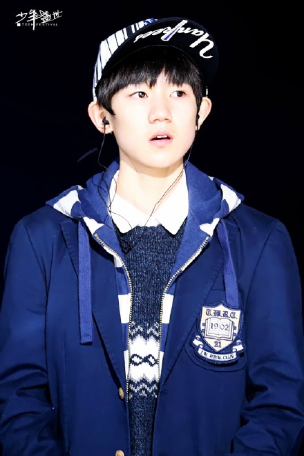 #TFBOYS王源#【“多想有个林夕 躲在心中描述”】 #少年盛世# http://t.cn/RzkCqrv