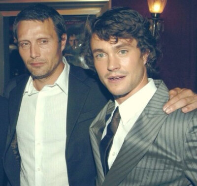 #Hugh Dancy##Mads Mikkelsen#老汉与茶杯 最近的旅途良伴