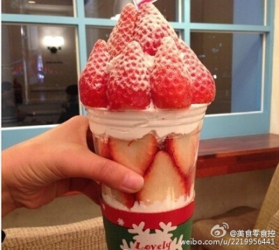 Lovely winter 以迎接圣诞节为主题的草莓杯