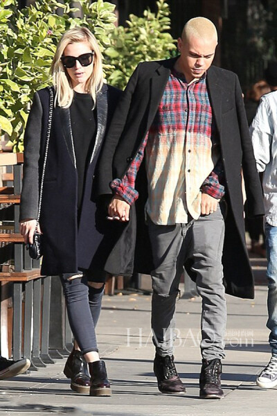 阿什莉·辛普森图片,明星街拍图片,情侣街拍图片,欧美明星街拍图片,洛杉矶图片