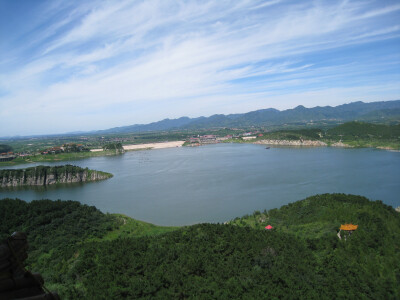 北京平谷区东南盘山脚下海子村金海湖景区介绍