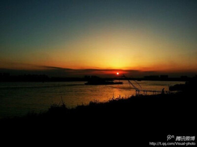 生命没有彩排，每天都是直播。迎着朝阳，踏上属于你的旅途。