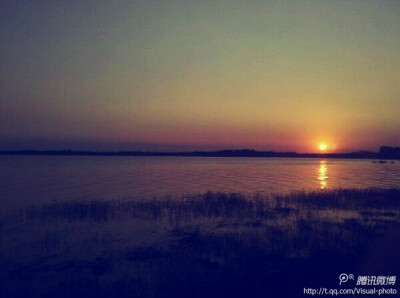 生命没有彩排，每天都是直播。迎着朝阳，踏上属于你的旅途。