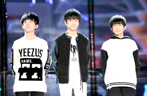 TFBOYS2015江苏卫视演唱会