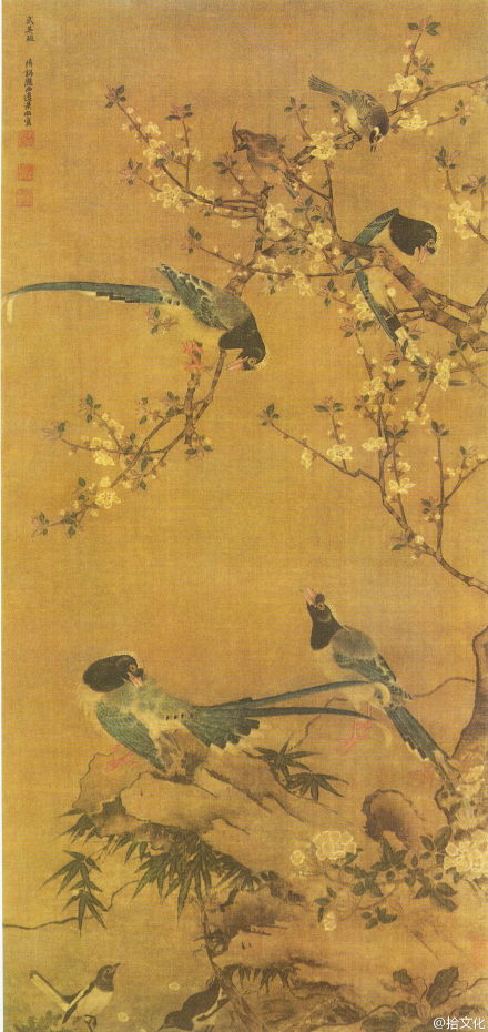 #书画#明 边景昭《花竹聚禽图》纵137.7厘米、横65.5厘米。上海博物馆。此图亦名《春禽花木图》。写野外山林一隅，李花、杏花绽放，岩石间竹叶丛生，嫩笋破土而出；口鸟和喜鹊栖止在树枝和坡石间，或回首理羽、或低头觅事，禽鸟情态生动，色彩妍丽明洁，表现出一派生机勃勃的春景。