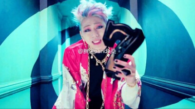 #panda桑韩妆推荐# #男偶像眼妆#酒红色眼妆真的大势，虽然不日常但是真的好适合舞台。