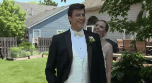 The First Look, 婚礼当天，新郎第一次见到盛装打扮的新娘时的表情变化