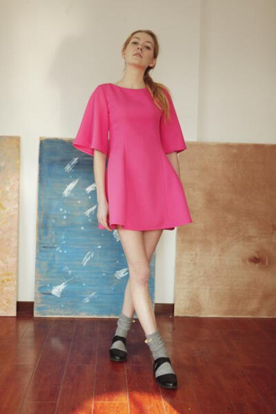 MintCheese独立设计 &ldquo;新春&rdquo; 亮眼 桃粉色 修身 大摆袖 连衣裙