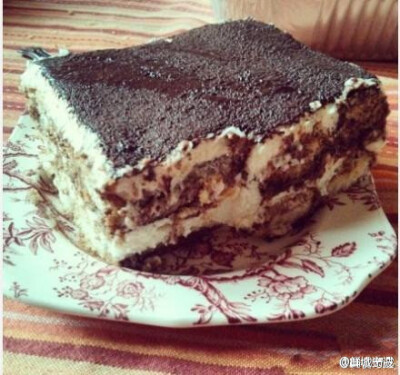 #鲜城生活#提拉米苏（Tiramisu）在意大利原文里，是“带我走”和“记住我”，带走的不只是美味，还有爱和幸福。转给你的他吧